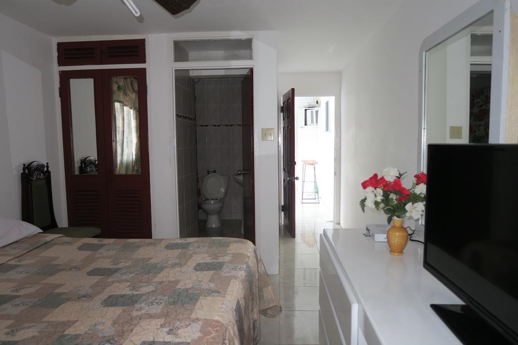 Enchanted Villas Inn Montego Bay Exterior foto