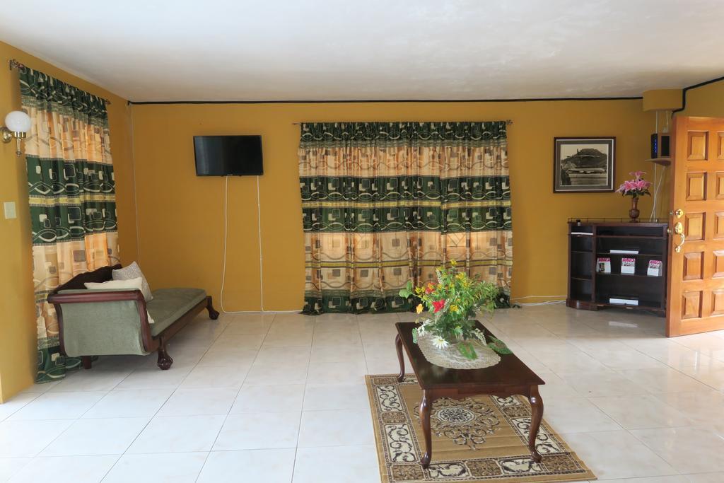 Enchanted Villas Inn Montego Bay Exterior foto