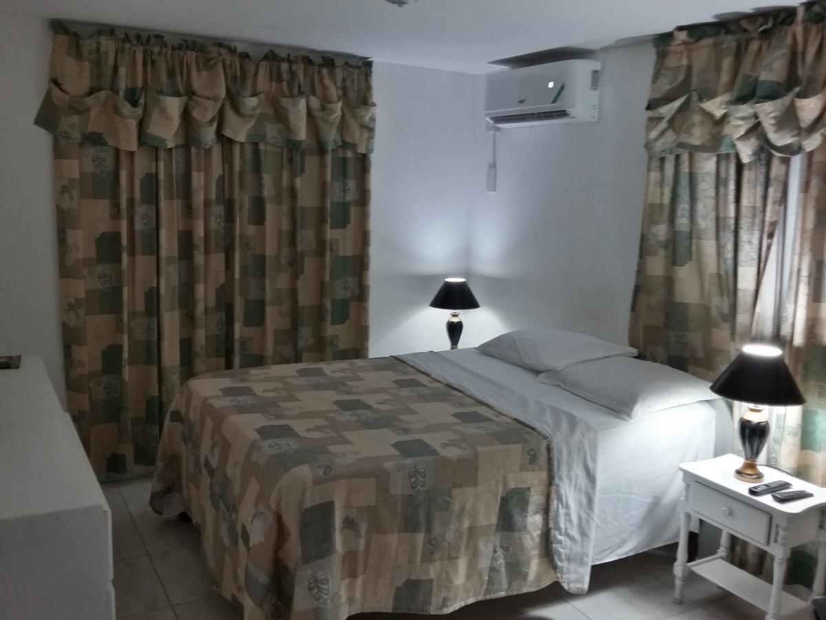 Enchanted Villas Inn Montego Bay Exterior foto