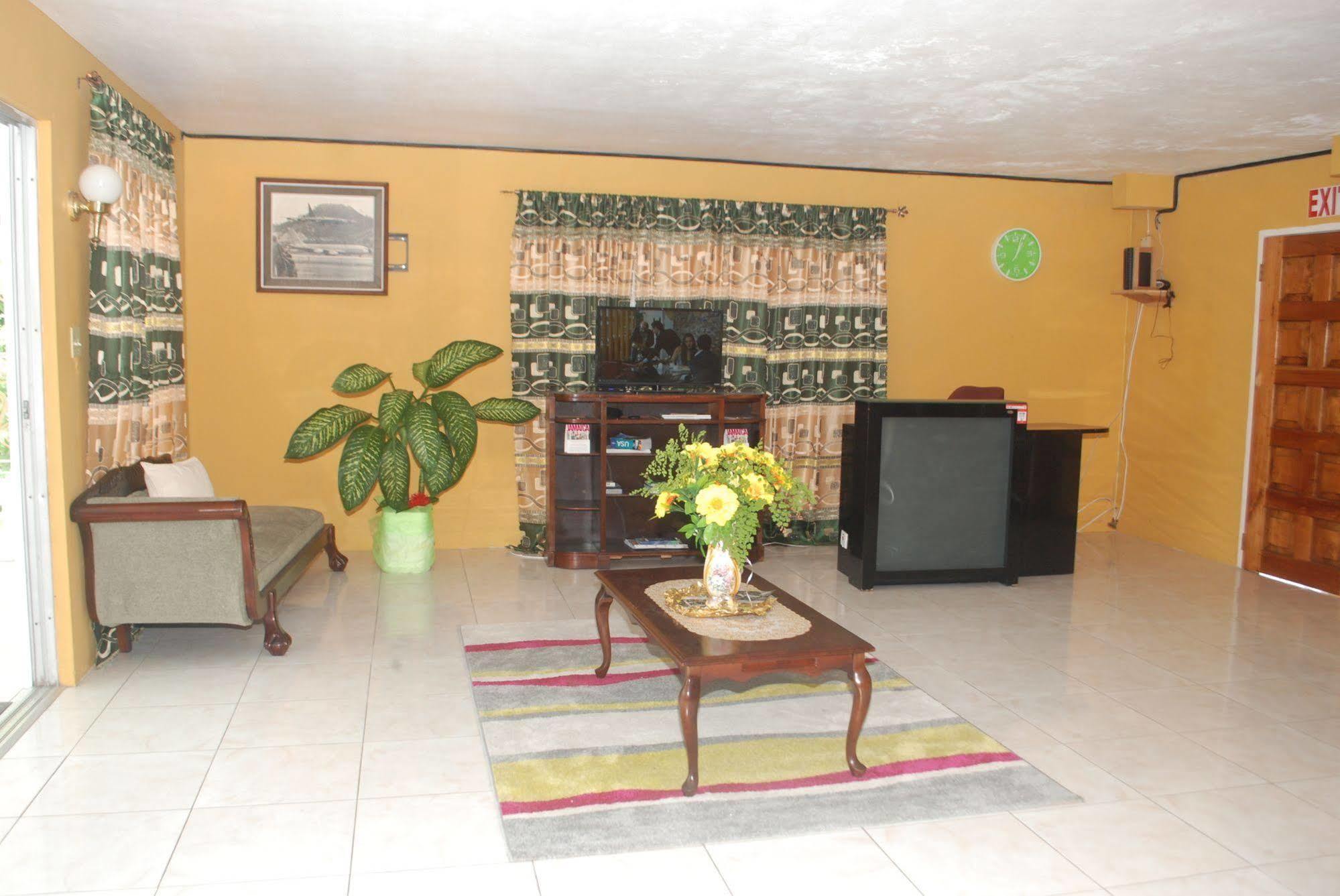 Enchanted Villas Inn Montego Bay Exterior foto