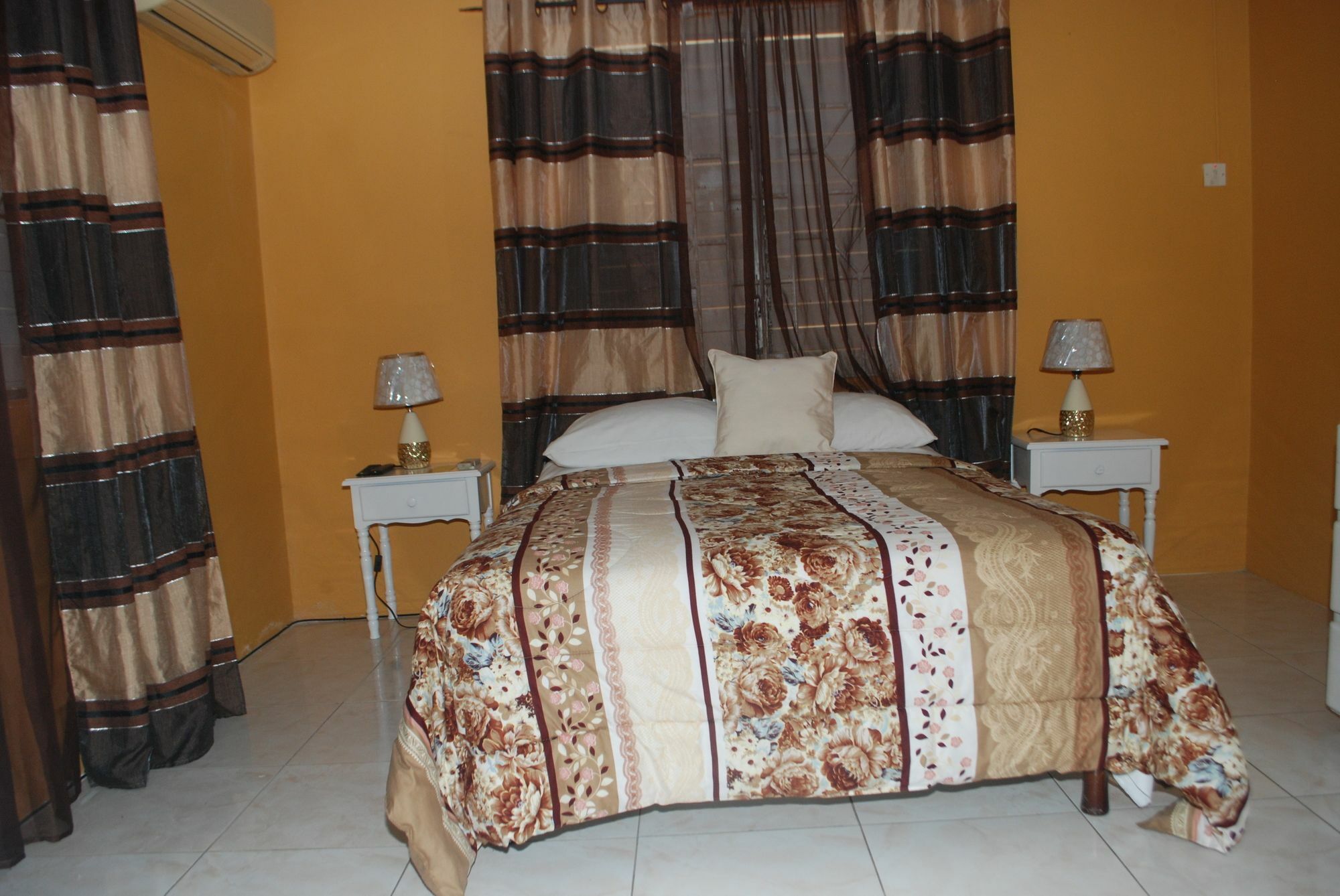 Enchanted Villas Inn Montego Bay Exterior foto